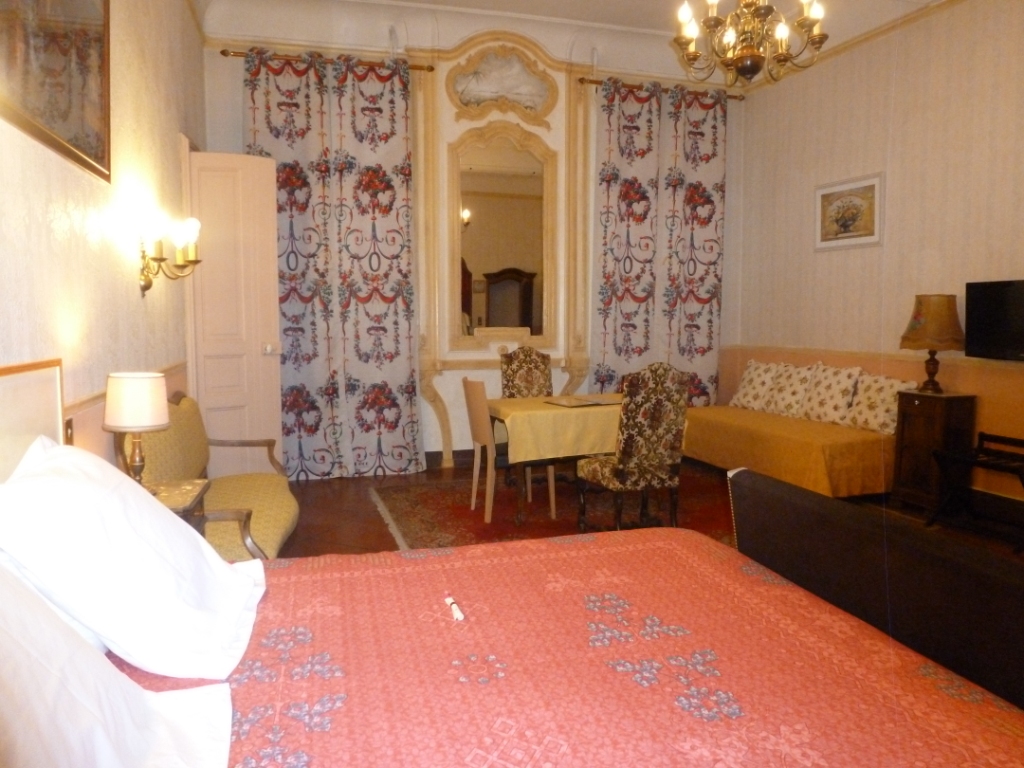 HOTEL DU FIACRE SUITE ROMANTIQUE